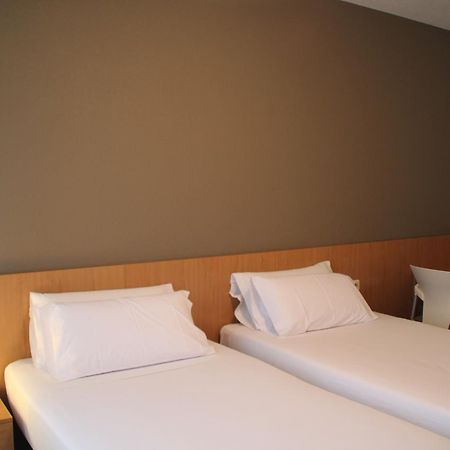Hostal Abodi Pampeluna Zewnętrze zdjęcie